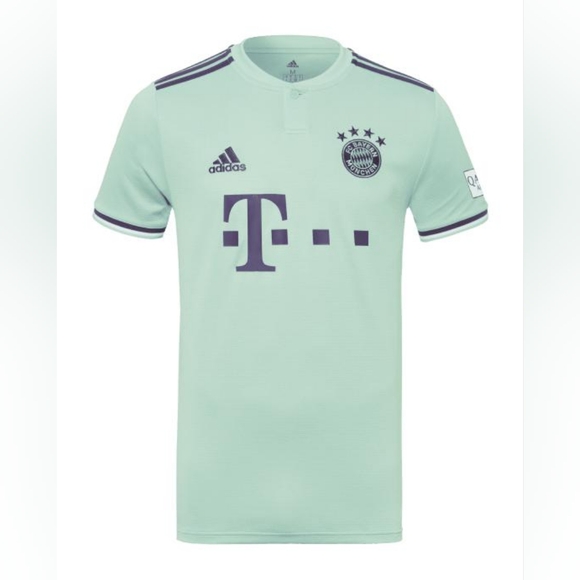 Bayern Munich Away Kit Youth XL - Picture 1 of 3
